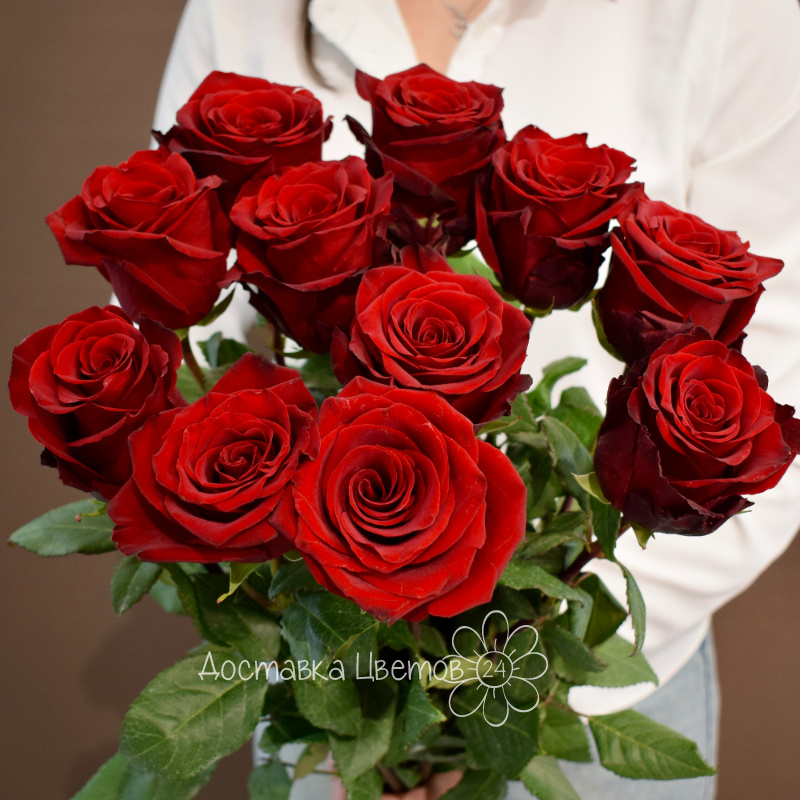 Букет 11 красных роз 