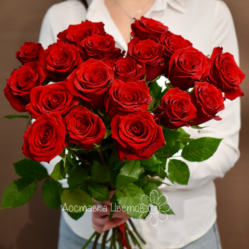 Букет  из 19 красных роз