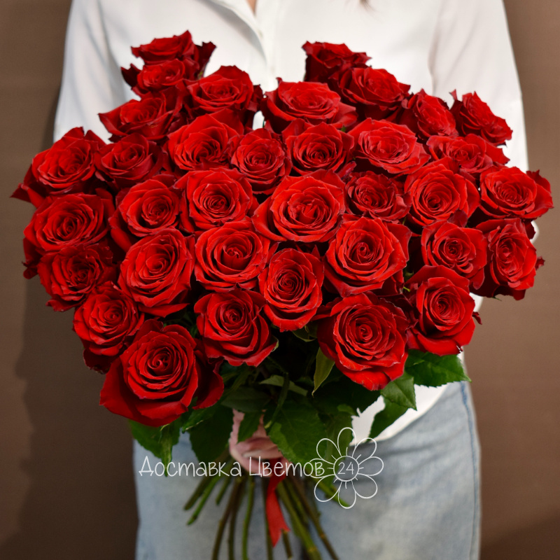 Букет 35 красных роз