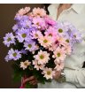 Букет из 5 цветных хризантем 